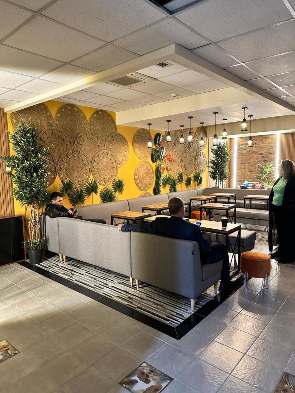 Tropica Inn Hotel 耶烈万 外观 照片
