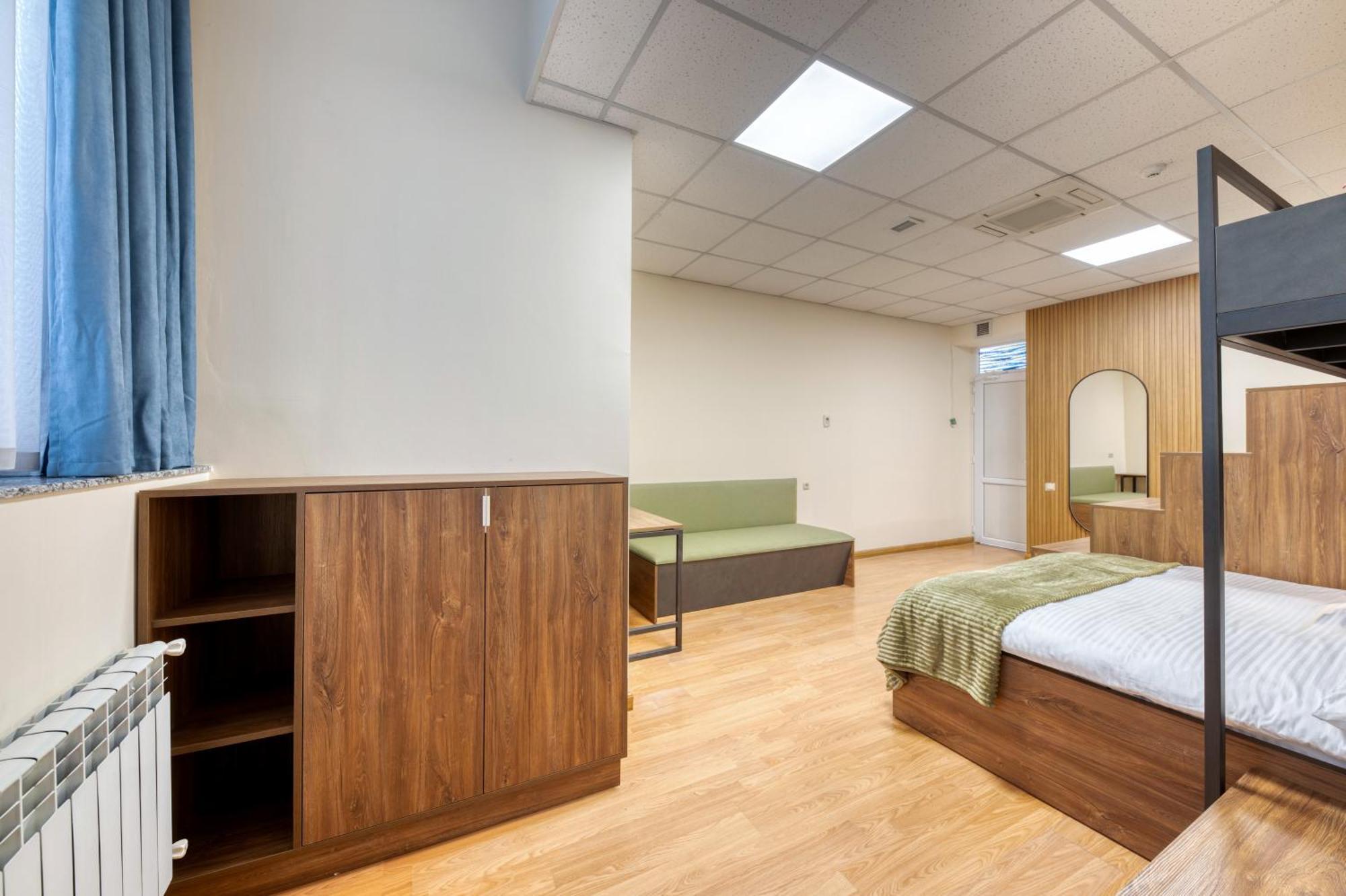 Tropica Inn Hotel 耶烈万 外观 照片