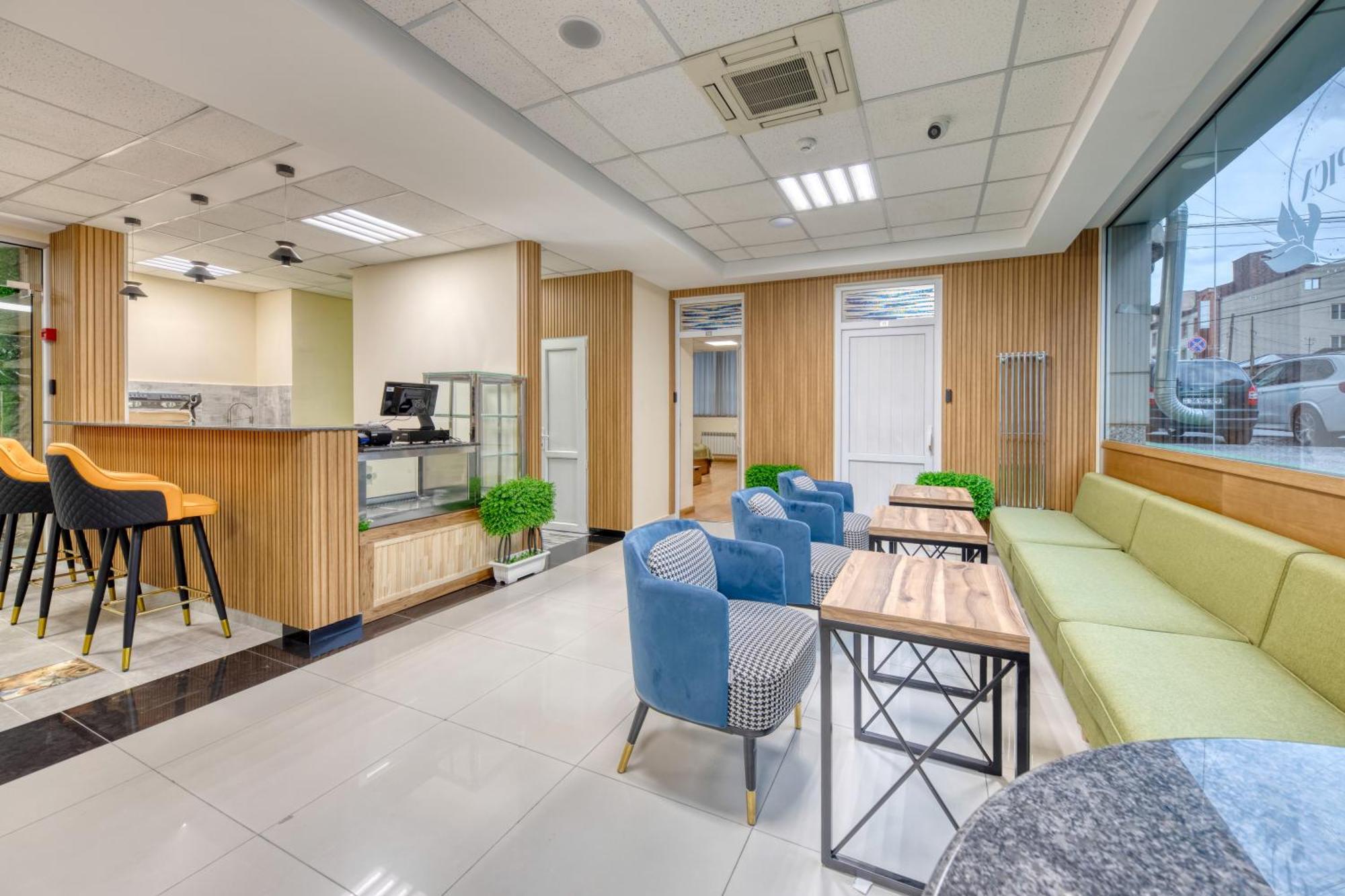 Tropica Inn Hotel 耶烈万 外观 照片