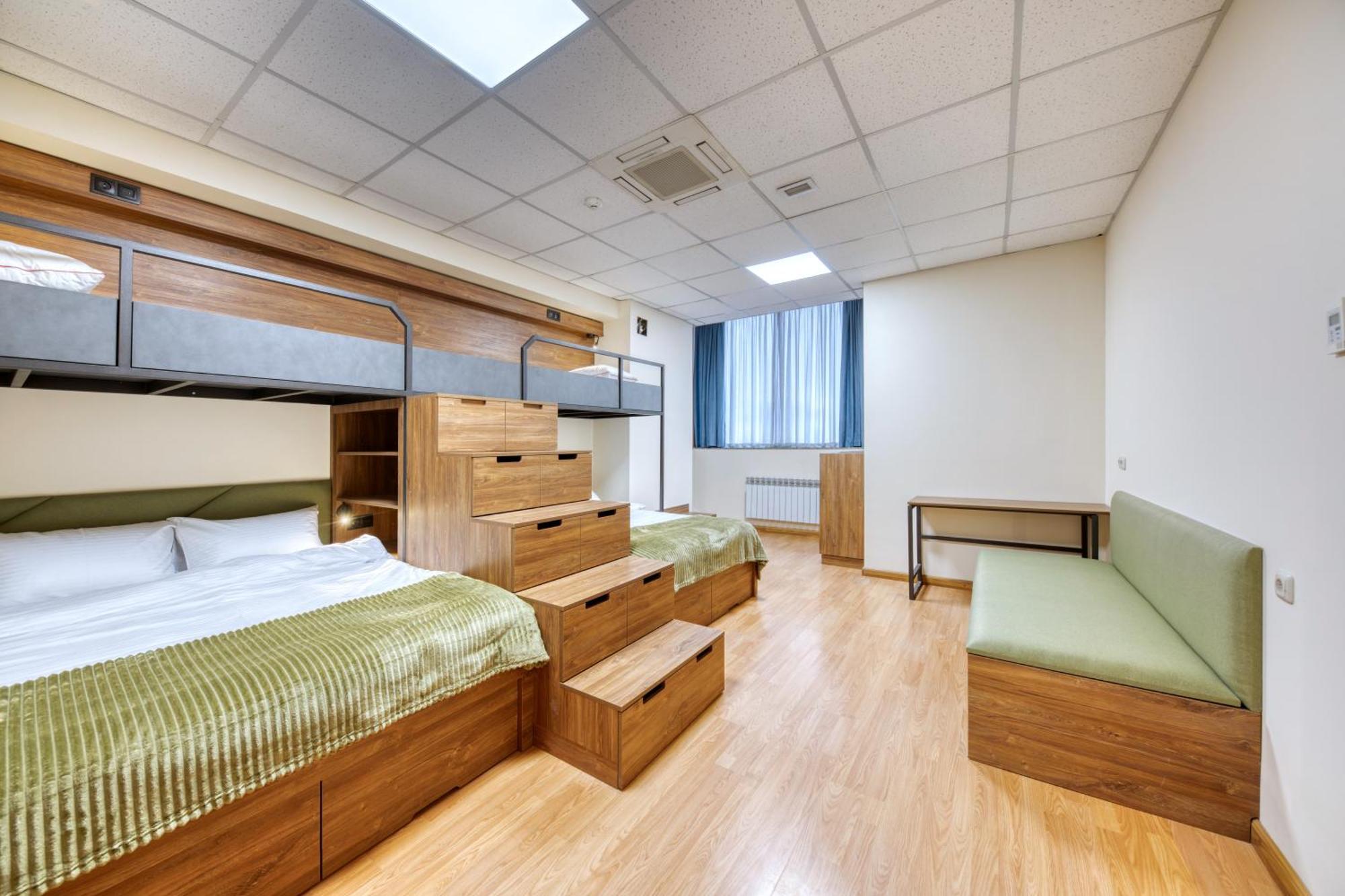 Tropica Inn Hotel 耶烈万 外观 照片