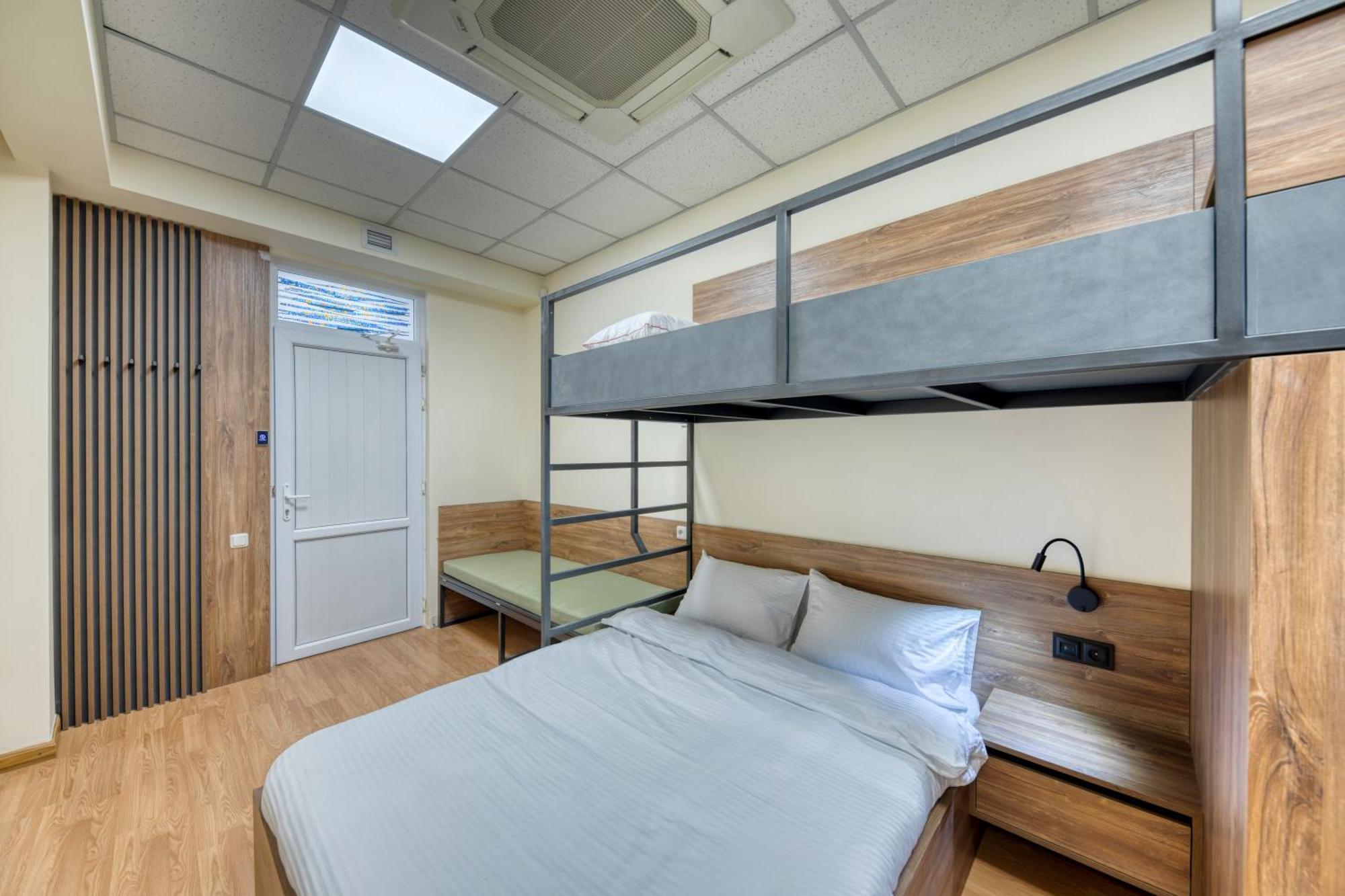 Tropica Inn Hotel 耶烈万 外观 照片
